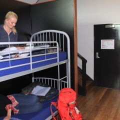 Отель Bunk Backpackers Австралия, Фортитуд-Валли - отзывы, цены и фото номеров - забронировать отель Bunk Backpackers онлайн сауна