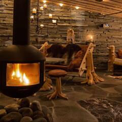 Отель Engholm Husky Design Lodge интерьер отеля