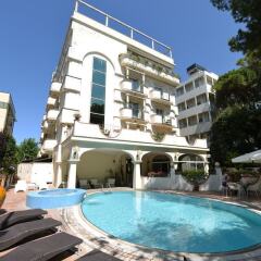Hotel Parco dei Principi вид на фасад фото 2