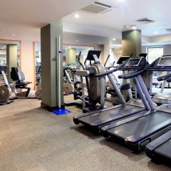 Macdonald Holyrood Hotel фитнесс-зал