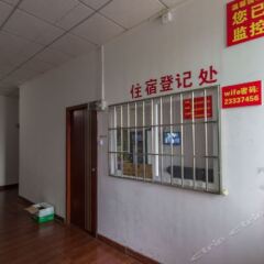 Отель Zhongshan South District Zhongyeda Logistics Center Inn парковка