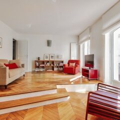 Отель Luminous Apt near Galerie Lafayette Париж комната для гостей фото 4