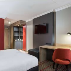 Отель Ramada Amsterdam Airport Schiphol Hotel Нидерланды, Бадхевердорп - 9 отзывов об отеле, цены и фото номеров - забронировать отель Ramada Amsterdam Airport Schiphol Hotel онлайн удобства в номере