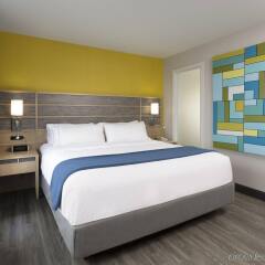 Отель Holiday Inn Express Quebec City - Sainte Foy Канада, Квебек - отзывы, цены и фото номеров - забронировать отель Holiday Inn Express Quebec City - Sainte Foy онлайн комната для гостей фото 2