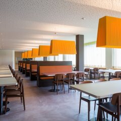 Отель Youth Hostel St. Moritz Швейцария, Санкт-Мориц - отзывы, цены и фото номеров - забронировать отель Youth Hostel St. Moritz онлайн гостиничный бар