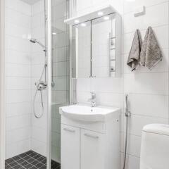 Отель Helsinki South Central Apartments Финляндия, Хельсинки - отзывы, цены и фото номеров - забронировать отель Helsinki South Central Apartments онлайн ванная