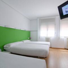 Hotel Centro Vitoria hcv сейф в номере