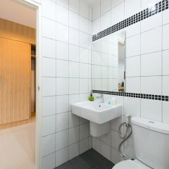 Pixel Hostel Phuket Airport ванная