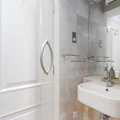Отель Outstanding Trafalgar Penthouse sleeps 8 Великобритания, Лондон - отзывы, цены и фото номеров - забронировать отель Outstanding Trafalgar Penthouse sleeps 8 онлайн ванная