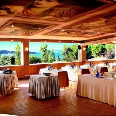 Отель Vouliagmeni Suites фото 2