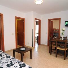 Отель Apartaments AR Caribe Испания, Льорет-де-Мар - отзывы, цены и фото номеров - забронировать отель Apartaments AR Caribe онлайн комната для гостей фото 4