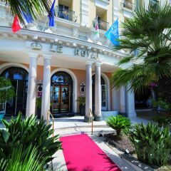 Отель Hôtel Vacances Bleues Le Royal фото 12