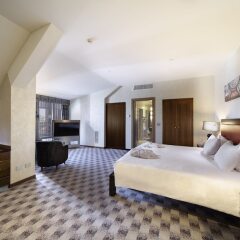 Отель Hilton Milan сейф в номере