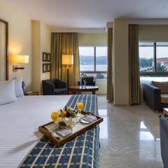 Отель Balneario Hesperia Isla La Toja Испания, Эль-Грове - отзывы, цены и фото номеров - забронировать отель Balneario Hesperia Isla La Toja онлайн комната для гостей фото 4