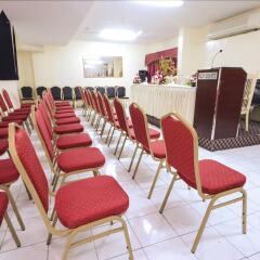 OYO 166 Melody Queen Hotel Дубай помещение для мероприятий