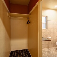 Отель Geneva Motel США, Инглвуд - отзывы, цены и фото номеров - забронировать отель Geneva Motel онлайн ванная