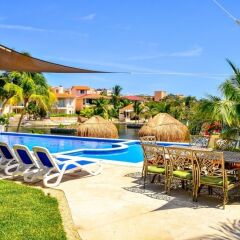 Отель Aventuras Club Lagoon бассейн