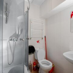 Гостиница Hostel Just Lviv It! Украина, Львов - 6 отзывов об отеле, цены и фото номеров - забронировать гостиницу Hostel Just Lviv It! онлайн ванная
