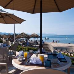 Отель San Marino Vallarta Centro Beach Front пляж