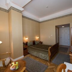 Отель Grand Hotel Aranybika Венгрия, Дебрецен - 8 отзывов об отеле, цены и фото номеров - забронировать отель Grand Hotel Aranybika онлайн комната для гостей фото 4