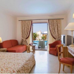 Отель Mitsis Family Village Beach Hotel - All Inclusive Греция, Кардамена - отзывы, цены и фото номеров - забронировать отель Mitsis Family Village Beach Hotel - All Inclusive онлайн комната для гостей фото 5