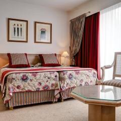 Отель Hôtel Charlemagne Франция, Лион - 1 отзыв об отеле, цены и фото номеров - забронировать отель Hôtel Charlemagne онлайн комната для гостей фото 4