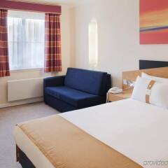 Отель Holiday Inn Express Strathclyde Park M74 JCT 5 Великобритания, Глазго - отзывы, цены и фото номеров - забронировать отель Holiday Inn Express Strathclyde Park M74 JCT 5 онлайн комната для гостей