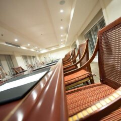 Apricot Hotel фитнесс-зал