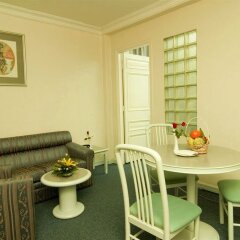 Chancery Saigon Hotel балкон