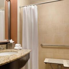 Отель Hilton Columbus/Polaris Колумбус ванная
