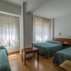 Отель Hostal Liebana Испания, Сантандер - отзывы, цены и фото номеров - забронировать отель Hostal Liebana онлайн комната для гостей фото 4