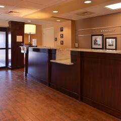 Отель Hampton Inn Albuquerque - University Midtown интерьер отеля