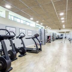 Отель Residencia Universitaria Erasmo фитнесс-зал фото 4