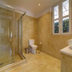 Отель Home and Art Suites Греция, Афины - отзывы, цены и фото номеров - забронировать отель Home and Art Suites онлайн ванная