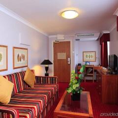 Отель Holiday Inn London - Kensington комната для гостей фото 5