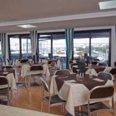 Отель 115 The Strand Suites питание