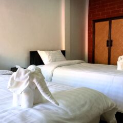 Отель Summer Guesthouse & Hostel Таиланд, Остров Тау - отзывы, цены и фото номеров - забронировать отель Summer Guesthouse & Hostel онлайн сейф в номере