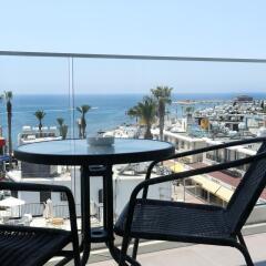 Dionysos Central Hotel балкон