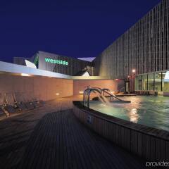 Отель Holiday Inn Bern Westside бассейн фото 2