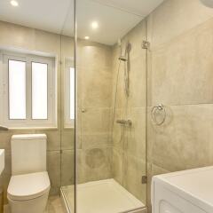 Отель Marvellous Seafront Apartment in the Best Location Мальта, Слима - отзывы, цены и фото номеров - забронировать отель Marvellous Seafront Apartment in the Best Location онлайн ванная
