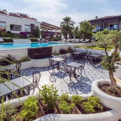 Отель Diana Residence бассейн