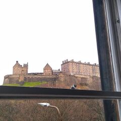 Отель The Edinburgh Castle Suite Эдинбург