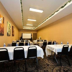 Отель Comfort Suites Bay City фото 2