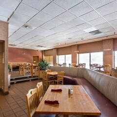 Отель Clarion Inn I-10 East at Beltway