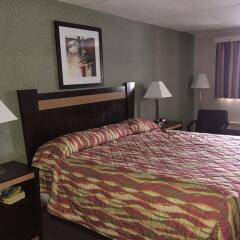 Отель German Village Inn Motel комната для гостей фото 2