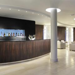 Отель Isola Sacra Rome Airport гостиничный бар
