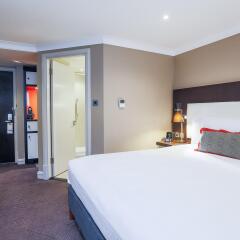 DoubleTree by Hilton London - Ealing Hotel комната для гостей фото 5