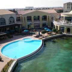 Отель Courtyard by Marriott Dubai Green Community с домашними животными