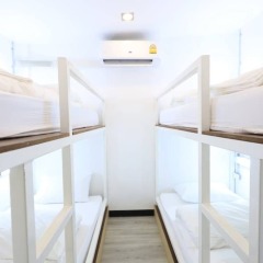 The Million Hostel 19 Бангкок балкон