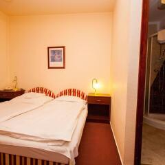Отель Korona Pension And Restaurant Хевиз комната для гостей фото 2